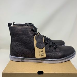 BedStu Raylan Black Lace Up High Top Sneaker